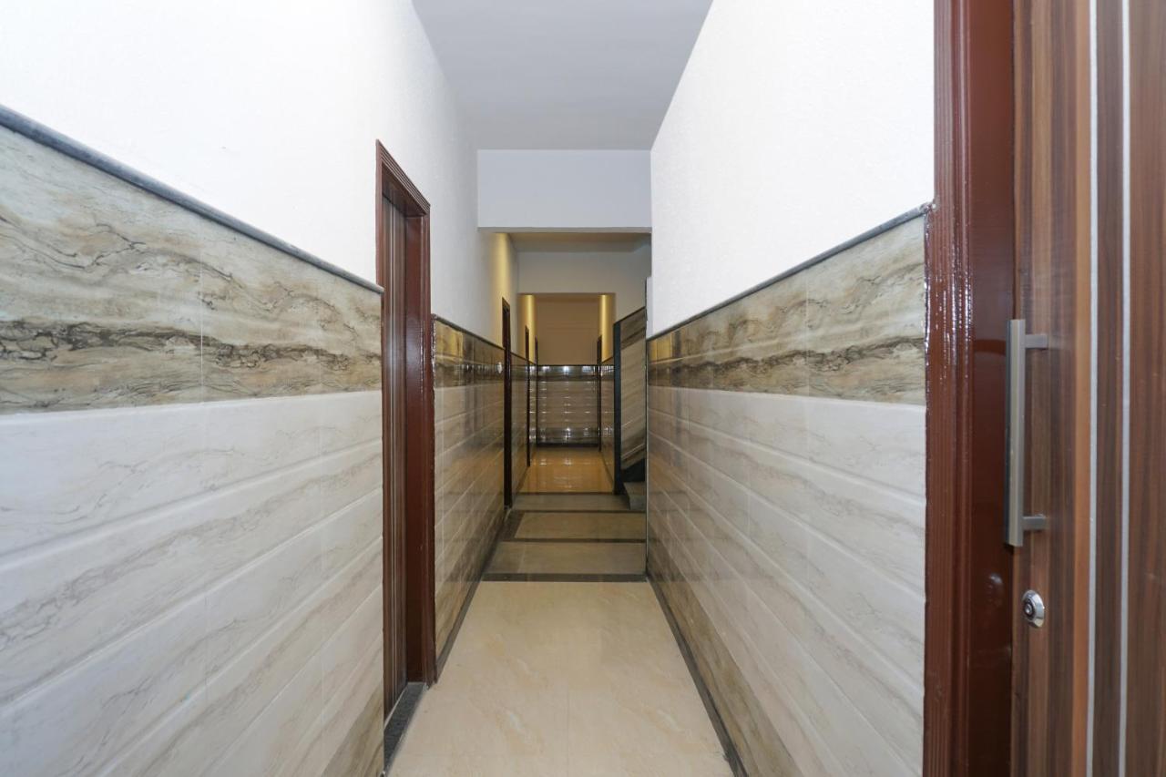 Oyo 80678 Shreenath Residency Nowe Delhi Zewnętrze zdjęcie